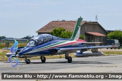 Aermacchi MB339PAN
Aeronautica Militare Italiana
313° Gruppo Addestramento Acrobatico
Stagione esibizioni 2019
Valore Tricolore
Pony 7
Parole chiave: Aermacchi MB339PAN Pony7