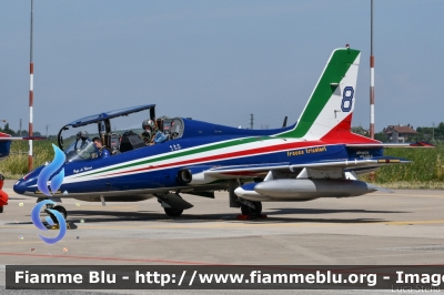 Aermacchi MB339PAN
Aeronautica Militare Italiana
313° Gruppo Addestramento Acrobatico
Stagione esibizioni 2019
Valore Tricolore
Pony 8
Parole chiave: Aermacchi MB339PAN PONY8