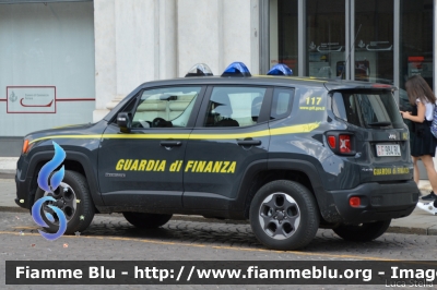 Jeep Renegade
Guardia di Finanza
GdiF 984 BL
Parole chiave: Jeep Renegade GDIF984BL Giro_D_Italia_2018