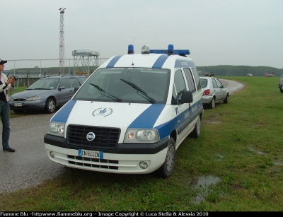 Fiat Scudo III Serie
Polizia Municipale 
Unione dei Comuni dell'Alto Ferrarese
Servizio Associato
Unità Mobile

Parole chiave: Fiat Scudo_IIISerie