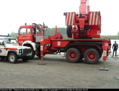 Iveco 330-35
Vigili del Fuoco
AutoGru da 25 ton allestimento Nuova Fiorentini
VF 13587
Parole chiave: Iveco 330-35 VF13587