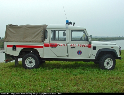 Land Rover Defender 130
Vigili del Fuoco
VF 21982
Parole chiave: Land-Rover Defender_130 VF21982 Po_2005