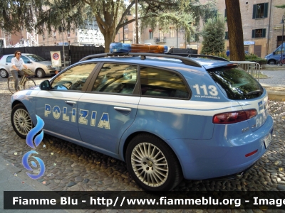 Alfa Romeo 159 Sportwagon
 Polizia di Stato
 Polizia Stradale
 POLIZIA F9258

Festa della Polizia Ferrara 2011
Parole chiave: Alfa-Romeo 159_Sportwagon POLIZIAf9258 Festa_della_Polizia_Ferrara_2011