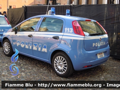 Fiat Grande Punto
Polizia di Stato
 POLIZIA H1808
 
Festa della Polizia Ferrara 2011
Parole chiave: Fiat Grande_Punto POLIZIAH1808 Festa_della_Polizia_Ferrara_2011