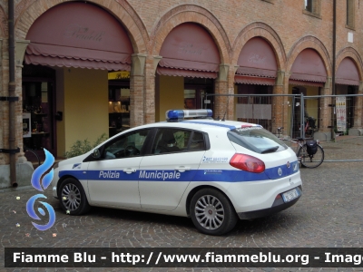 Fiat Nuova Bravo
Polizia Municipale
Comune di Cento (FE)
POLIZIA LOCALE YA 255 AD
Parole chiave: Fiat Nuova_Bravo POLIZIALOCALEYA255AD