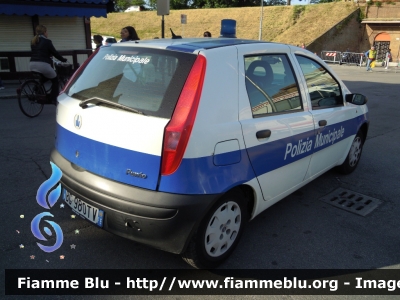 Fiat Punto II serie
Polizia Municipale Ferrara
Parole chiave: Fiat Punto_IIserie Mille_Miglia_2012