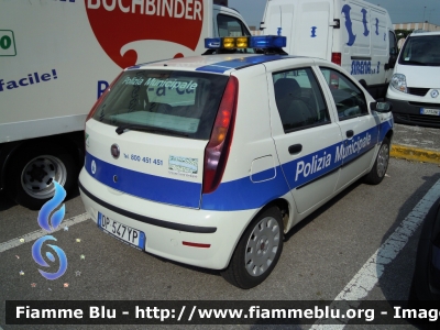 Fiat Punto III serie
Polizia Municipale
Consorzio Terre Verdiane (PR)
Parole chiave: Fiat Punto_IIIserie Reas_2012