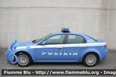 Alfa Romeo 159
Polizia di Stato
Polizia Stradale
POLIZIA F7285
Parole chiave: Alfa-Romeo 159 POLIZIAF7285 Reas_2013