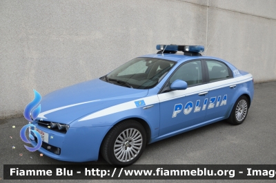 Alfa Romeo 159
Polizia di Stato
Polizia Stradale
POLIZIA F7285
Parole chiave: Alfa-Romeo 159 POLIZIAF7285 Reas_2013