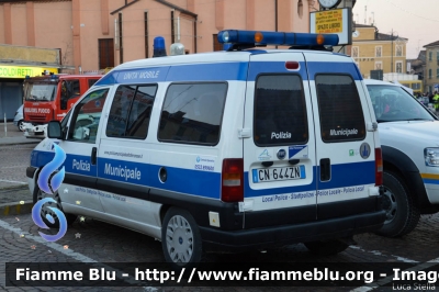 Fiat Scudo III Serie
Polizia Municipale 
Unione dei Comuni dell'Alto Ferrarese
Servizio Associato
Unità Mobile
Parole chiave: Fiat Scudo_IIISerie Befana_Vigili_del_Fuoco_2015