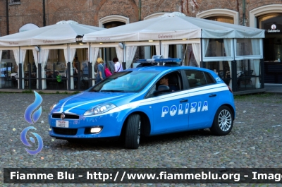 Fiat Nuova Bravo
Polizia di Stato
Squadra Volante
POLIZIA H8012
Parole chiave: Fiat Nuova_Bravo POLIZIAH8012 Viva_2014
