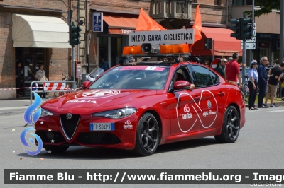 Alfa Romeo Nuova Giulia
Giro D'Italia 2018
Giuria-Scorta Tecnica
Parole chiave: Alfa-Romeo Nuova_Giulia Giro_D_Italia_2018