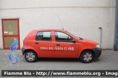 Fiat Punto III serie
Vigili del Fuoco
Comando Provinciale di Brescia
VF 23497
Parole chiave: Fiat Punto_IIIserie VF23497 Reas_2013