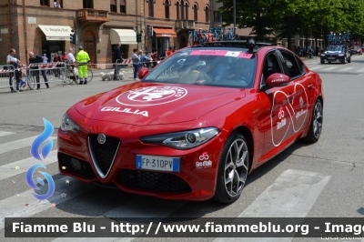 Alfa Romeo Nuova Giulia
Giro D'Italia 2018
Giuria-Scorta Tecnica
Parole chiave: Alfa-Romeo Nuova_Giulia Giro_D_Italia_2018