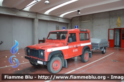 Land Rover Defender 90
Vigili del Fuoco
Comando Provinciale di Livorno
Distaccamento Permanente di Cecina
VF 18567
Parole chiave: Land-Rover Defender_90 VF19567