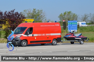 Fiat Ducato X290
Vigili del Fuoco
Comando Provinciale di Rimini
C.R.A. Contrasto Rischio Acquatico
Allestimento Fortini
VF 31367
Parole chiave: Fiat Ducato_X290 VF31367