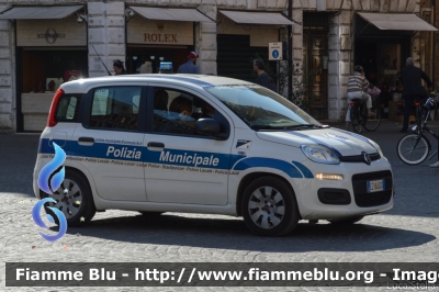 Fiat Nuova Panda II serie
Polizia Municipale Ferrara
Auto 6
Parole chiave: Fiat Nuova_Panda_IIserie