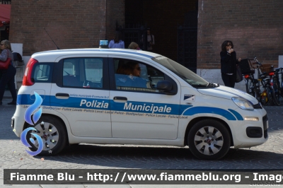 Fiat Nuova Panda II serie
Polizia Municipale Ferrara
Auto 6
Parole chiave: Fiat Nuova_Panda_IIserie