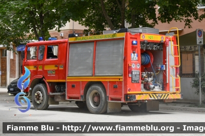 Renault
542 - VAB Lugo (RA)
Antincendio Boschivo - Protezione Civile
Parole chiave: Renault