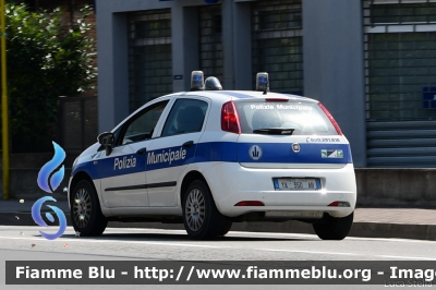 Fiat Grande Punto
Polizia Municipale
Comune di Valsamoggia (BO)
Allestimento Bertazzoni 
POLIZIA LOCALE YA 350 AB
Parole chiave: Fiat Grande_Punto POLIZIALOCALEYA350AB