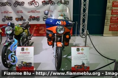 Moto Guzzi V50
Automobile Club d'Italia
soccorso stradale
Roma 871734
Parole chiave: Moto Guzzi V50