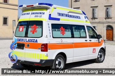 Wolksvagen Transporter T6
A.P.S.S. Trento
118 Trentino Emergenza
Allestimento EDM Forlì
000-32
Parole chiave: Wolksvagen / Transporter_T6 / Ambulanza