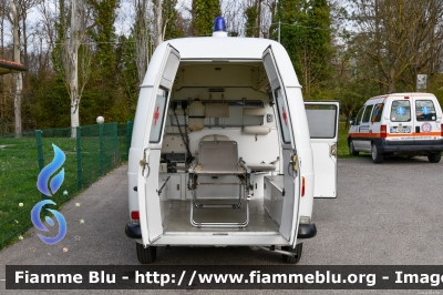 Fiat 238/E
Associazione Pubblica Assistenza Ferrarese - ODV
Allestimento Vision
Allestimento Savio
Parole chiave: Fiat 238/E AmbulanzA
