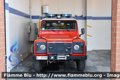 Land Rover Defender 110
Vigili del Fuoco
Comando Provinciale di Rimini
VF 27259
Parole chiave: Land-Rover Defender_110 VF27259