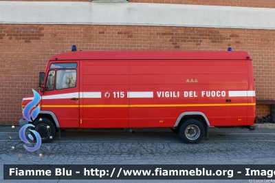 Mercedes-Benz Vario 612D
Vigili del Fuoco
Comando Provinciale di Rimini
Carro Soccorso
VF 20733
Parole chiave: Mercedes-Benz Vario_612D VF20733