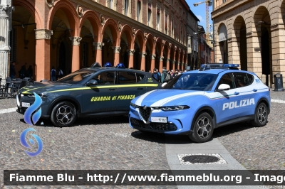 Alfa Romeo Tonale
Polizia di Stato
Squadra Volante
Allestimento FCA
POLIZIA M7982
Parole chiave: Alfa-Romeo Tonale POLIZIAM7982