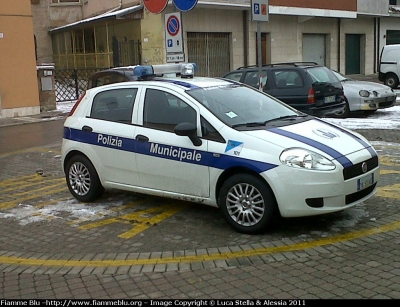 Fiat Grande Punto
Polizia Municipale - Polizia del Delta
Postazione di Codigoro
Parole chiave: Fiat Grande_Punto
