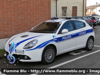Alfa-Romeo Nuova Giulietta
Polizia Locale 
Polizia del Delta
Allestimento Bertazzoni
POLIZIA LOCALE YA 669 AF
Parole chiave: Alfa-Romeo Nuova_Giulietta POLIZIALOCALEYA669AF