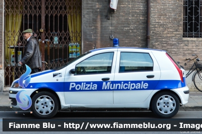 Fiat Punto II Serie
Polizia Municipale Ferrara
Parole chiave: Fiat Punto_IISerie