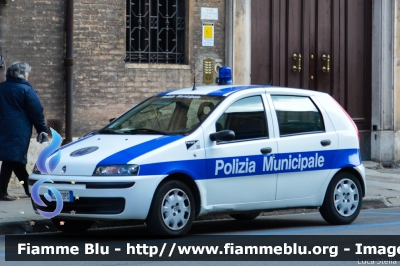 Fiat Punto II Serie
Polizia Municipale Ferrara
Parole chiave: Fiat Punto_IISerie