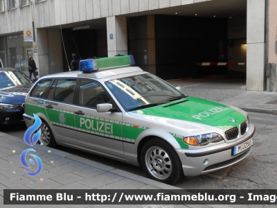 Bmw Serie5 E60 Touring
Bundesrepublik Deutschland - Germania
Landespolizei 
Bayern - München 
Polizia territoriale della Baviera
- Monaco -
Parole chiave: Bmw Serie5_E60_Touring