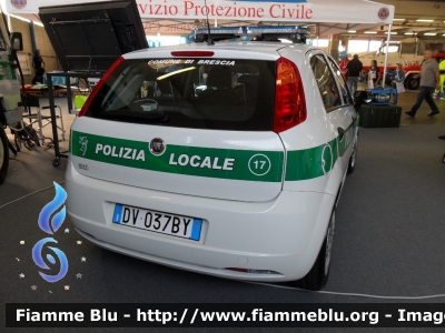 Fiat Grande Punto
Polizia Locale Brescia
In esposizione al Reas 2011
Parole chiave: Fiat Grande_Punto Reas_2011