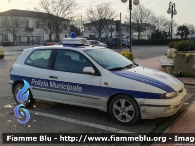 Fiat Bravo
Polizia Municipale
Jolanda di Savoia
Parole chiave: Fiat Bravo