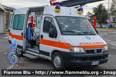 Fiat Ducato III serie
Servizio Antincendio Aziendale IFM
Polo chimico di Ferrara
Ambulanza Allestimento Maf
Parole chiave: Fiat Ducato_IIIserie Ambulanza