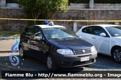 Fiat Punto III serie
Carabinieri
Polizia Militare presso Aeronautica Militare
AM CI 088
Parole chiave: Fiat Punto_IIIserie AMCI088 Festa_della_Repubblica_2015