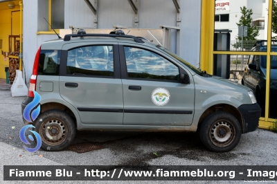 Fiat Nuova Panda 4x4 I serie
Vigilanza Boschiva - Custodia Forestale
Valle dei Laghi (TN)
Parole chiave: Fiat Nuova_Panda_4x4_Iserie