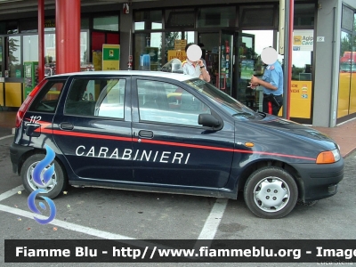 Fiat Punto I serie
Carabinieri
CC AV 331
Parole chiave: Fiat Punto_Iserie CCAV331