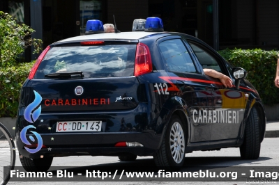 Fiat Grande Punto
Carabinieri
CC DD 143
Parole chiave: Fiat Grande_Punto CCDD143 Air_Show_2018