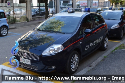 Fiat Grande Punto
Carabinieri 
CC DF 825
Parole chiave: Fiat Grande_Punto CCDF825 Raduno_ANC_2018