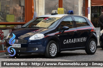 Fiat Grande Punto
Carabinieri
CC DI 231
Parole chiave: Fiat Grande_Punto CCDI231