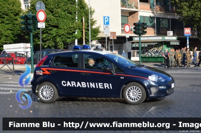 Fiat Punto VI serie
Carabinieri
CC DI 785
Parole chiave: Fiat Punto_VIserie CCDI785 Festa_della_Repubblica_2015