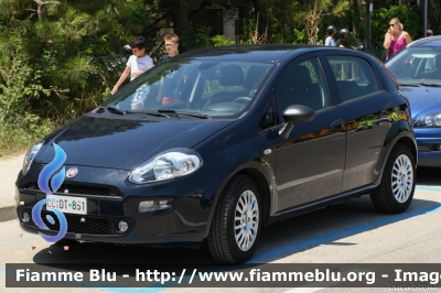 Fiat Punto VI serie
Carabinieri
CC DT 851
Parole chiave: Fiat Punto_VIserie CCDT851 Air_show_2019 Valore_Tricolore_2019