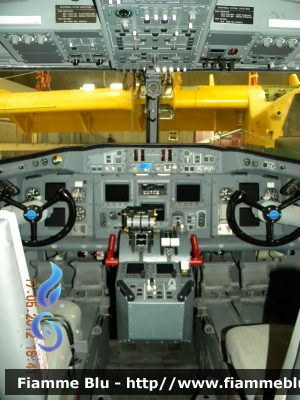 Bombardier Aerospace CL-415 Canadair
Dipartimento della Protezione Civile
DPC 30 I-DPCM
Parole chiave: Bombardier-Aerospace CL-415_Canadair DPC30 I-DPCM