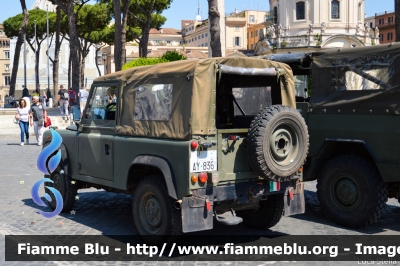 Land Rover Defender 90
Esercito Italiano
EI AY 826
Parole chiave: Land-Rover Defender_90 EIAY826 Festa_della_Repubblica_2015