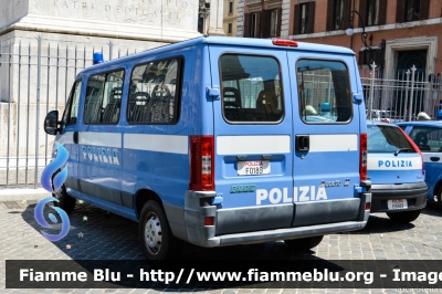 Fiat Ducato III serie
Polizia di Stato
POLIZIA F0189
Parole chiave: Fiat Ducato_IIIserie POLIZIA_F0189 Festa_Della_Repubblica_2015