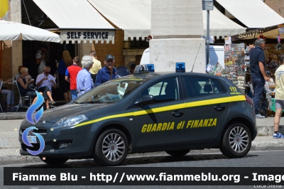 Fiat Nuova Bravo
Guardia di Finanza
GdiF 034 BF
Parole chiave: Fiat Nuova_Bravo GdiF003BF Festa_della_Repubblica_2015